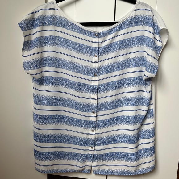 Lightweight Mediterranean pattern short sleeve top - Picture 2 of 2